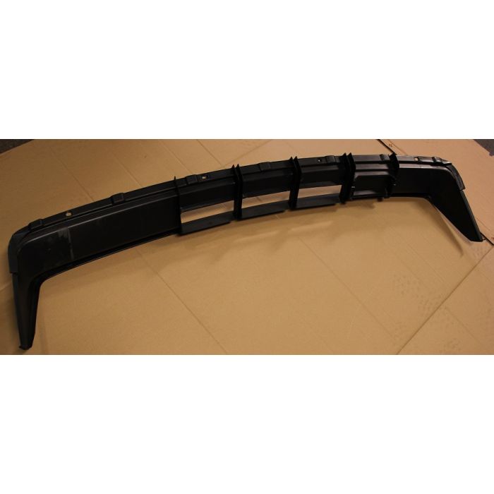 SPOILER FORAN VOLVO 200-83-93  SOM ORG.TYPE STANDARD INKL TAUELOKK