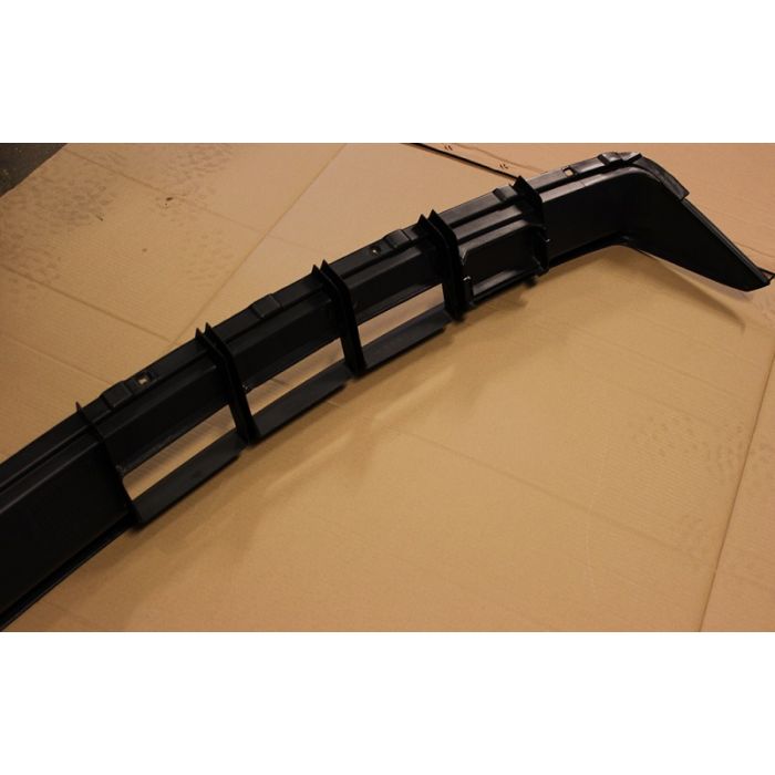 SPOILER FORAN VOLVO 200-83-93  SOM ORG.TYPE STANDARD INKL TAUELOKK