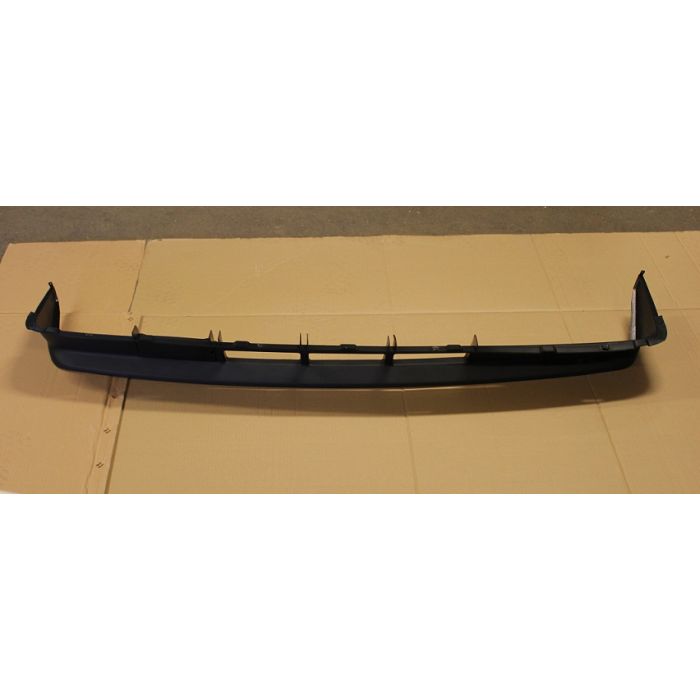 SPOILER FORAN VOLVO 200-83-93  SOM ORG.TYPE STANDARD INKL TAUELOKK