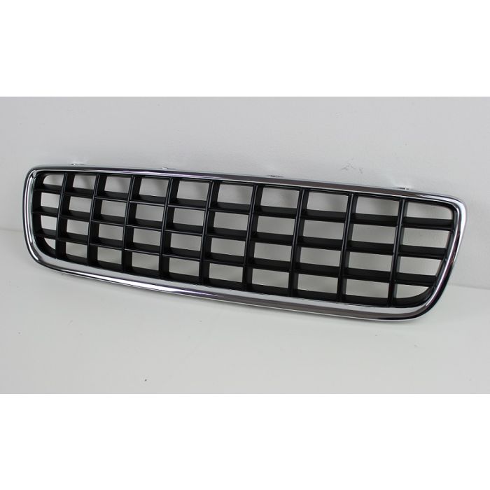 GRILL VOLVO V70 05-07 XC-LOOK SORT m/CROM RAMME. U/EMBLEM