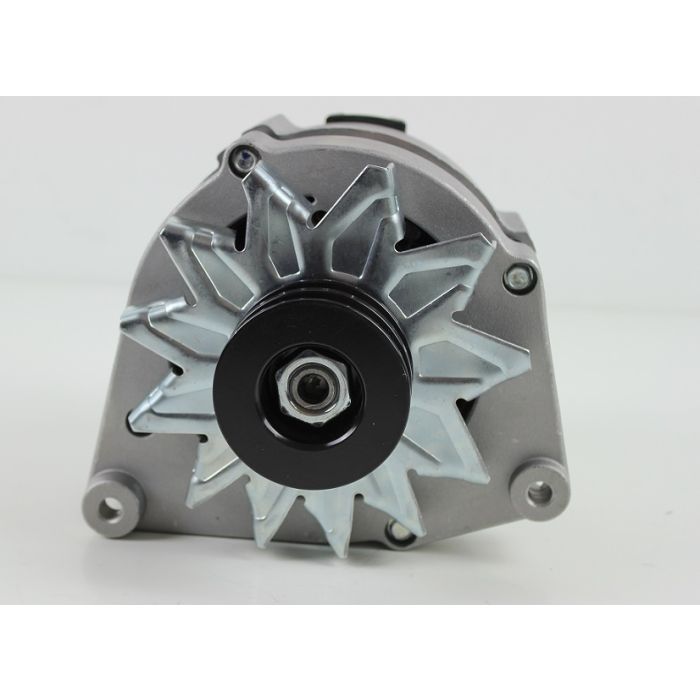 DYNAMO  4 SYL .MOTOR  80AMP.  BYTTESYSTEM