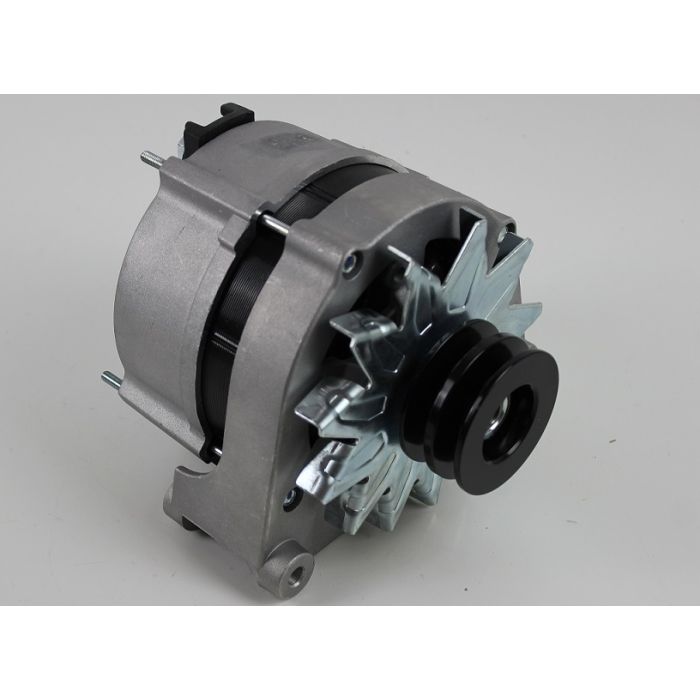 DYNAMO  4 SYL .MOTOR  80AMP.  BYTTESYSTEM
