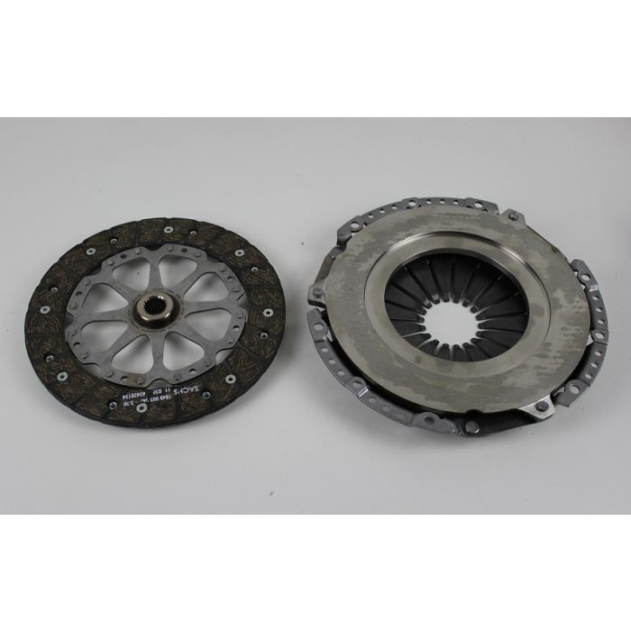 CLUTCH TRYKKPLATE OG LAMMEL VOLVO 940/960 M/M90-95> 271932