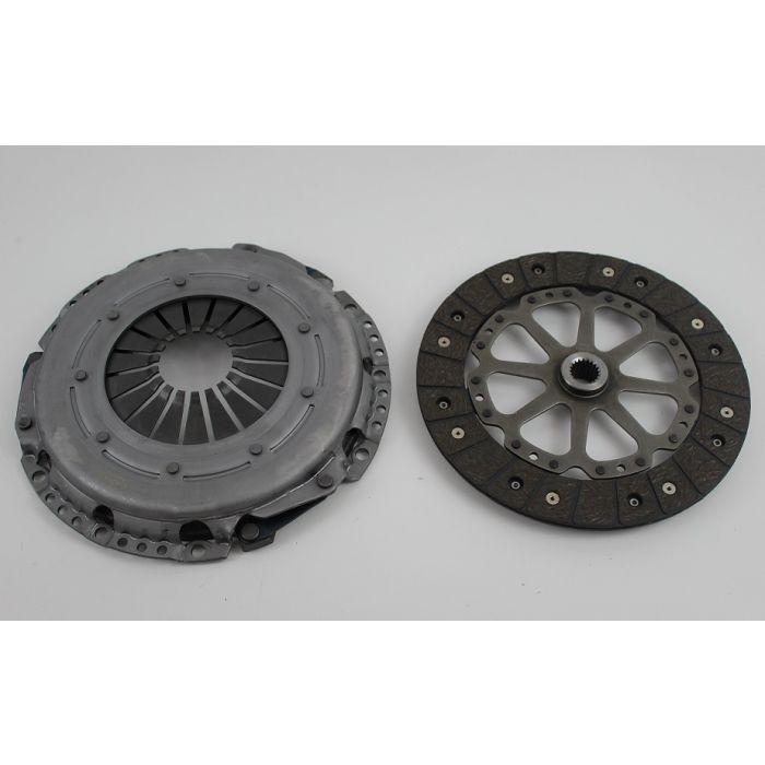 Clutsh kit 940-960 S/V90 95-98 M90  brukes både på 4 og 6syl