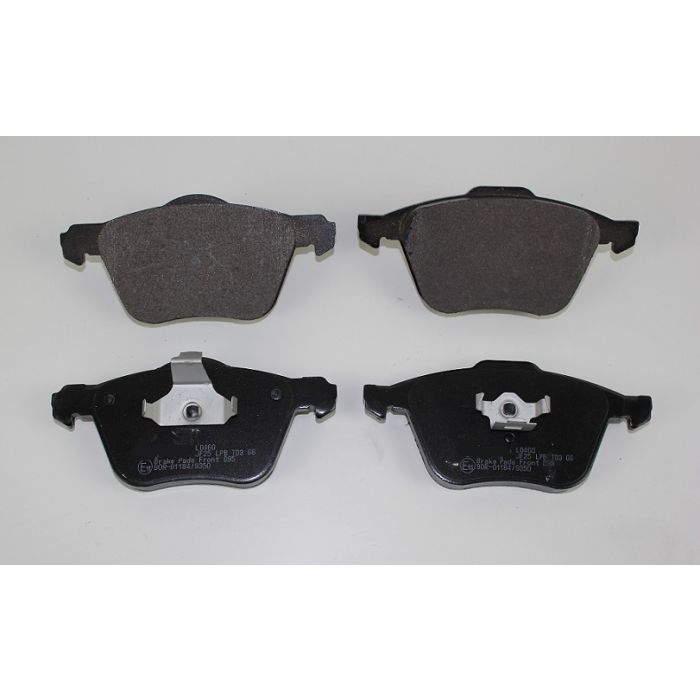 BREMSEKLOSSER  SETT FORAN VOLVO XC90 03> TIL 16"
