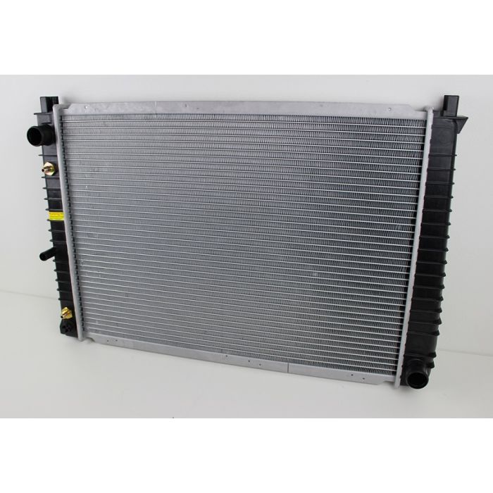 RADIATOR AUTOMAT VOLVO 940  (590 X 420 MM)