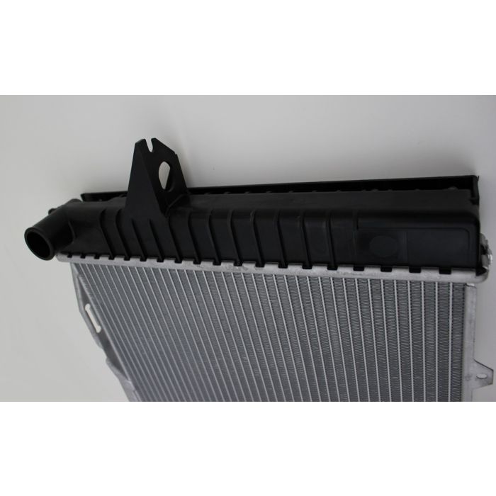 RADIATOR VOLVO V70 99 OG 200OMOD. MANUELL.