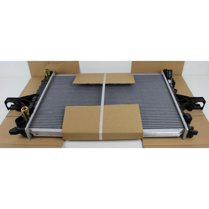 RADIATOR VOLVO S60,S80, V70N,XC70  622MMX426MMX22MM
