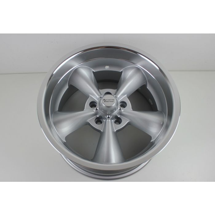Felg 9x17 American silver med blank kant 5x114.3(4,5")