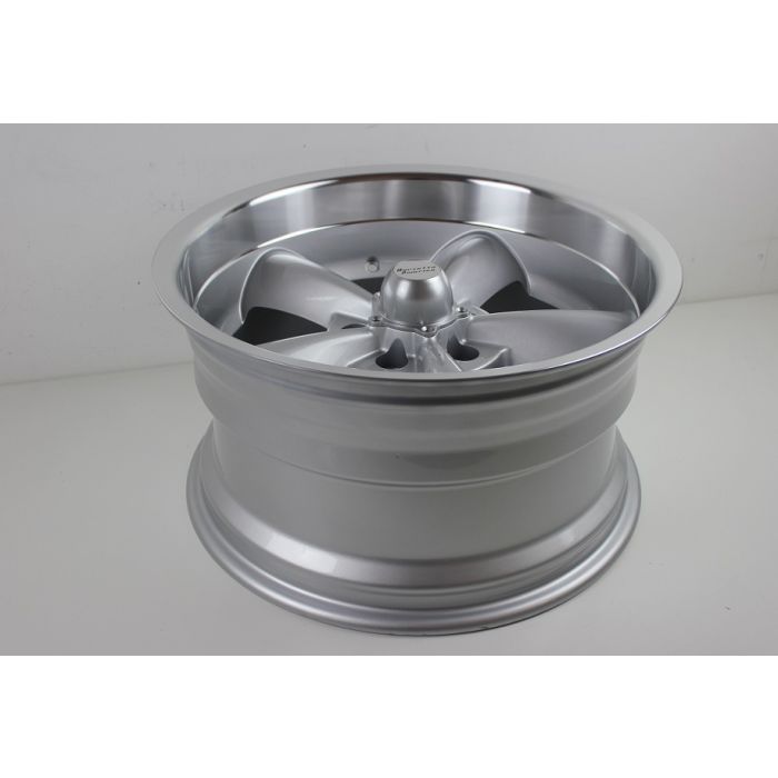 Felg 9x17 American silver med blank kant 5x114.3(4,5")
