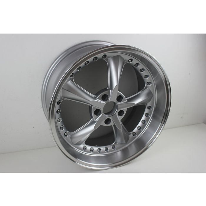 Felg ny type i sølv/polert ET21 5x108 8,5"x18"